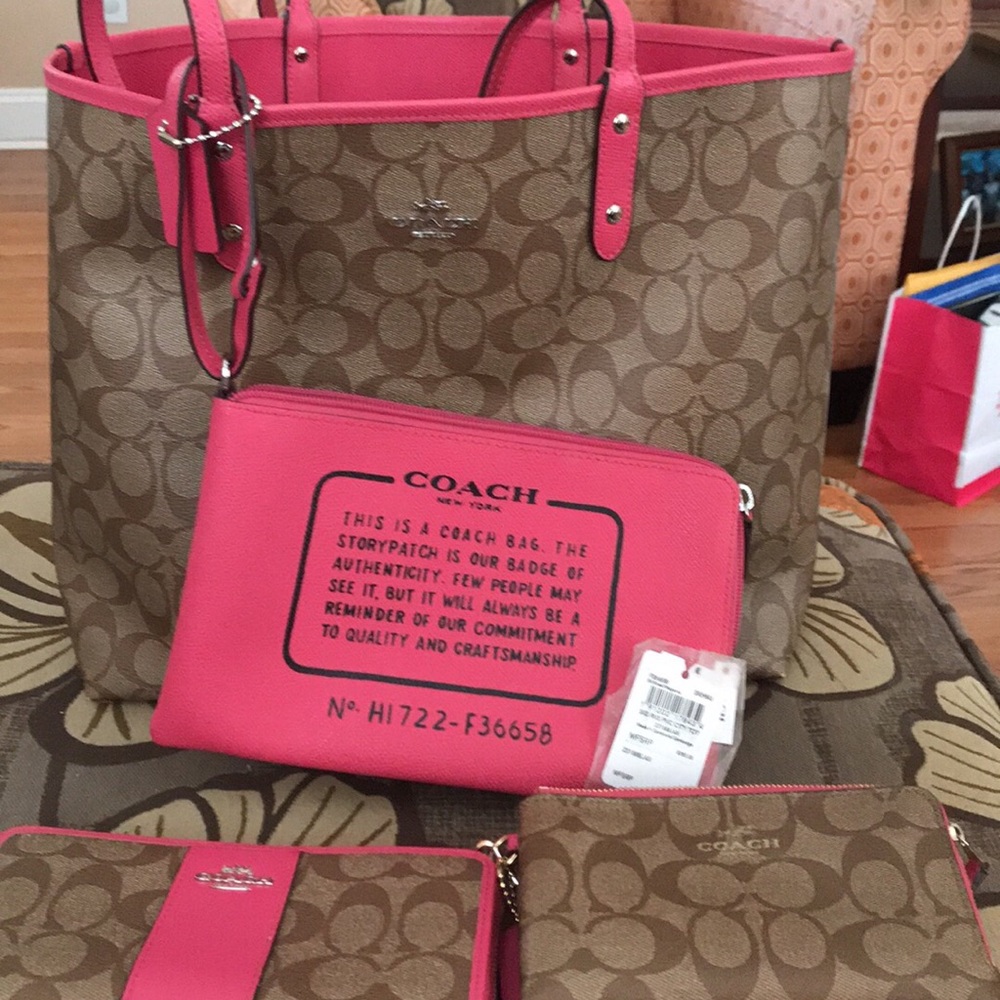Coach City Reversible tote lot